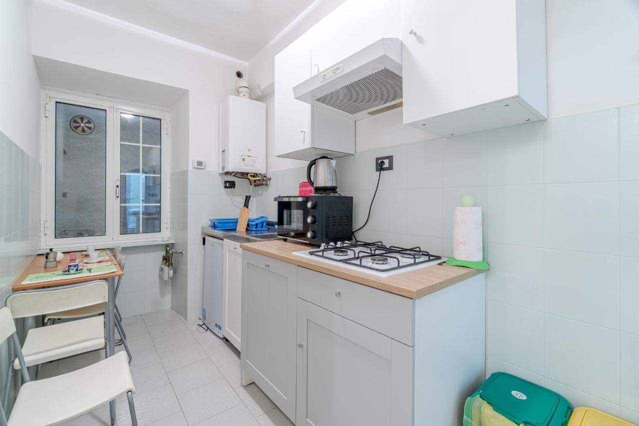 Genova Porto Antico Cozy Apartment ภายนอก รูปภาพ